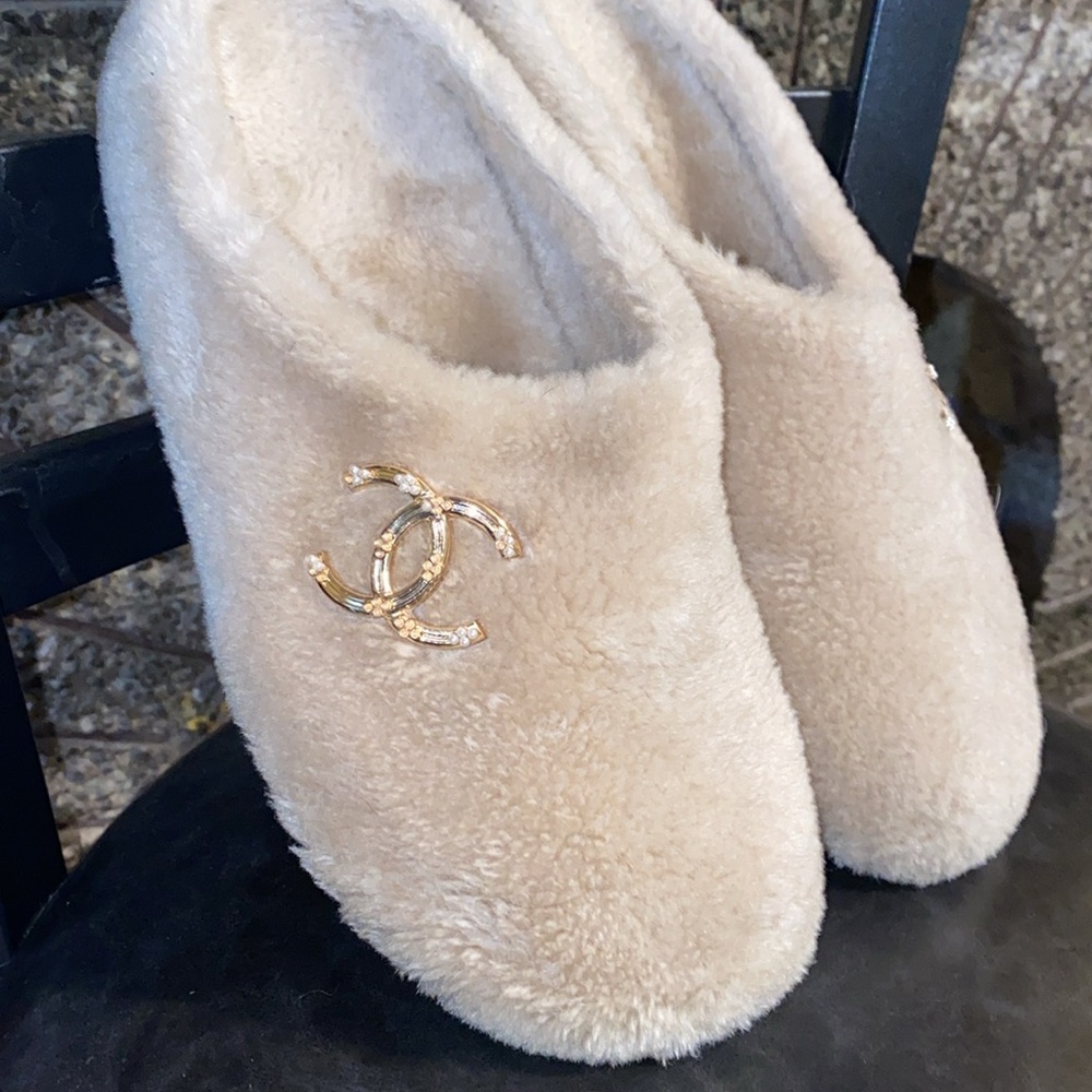 Chanel Mules - Picture 4 of 15